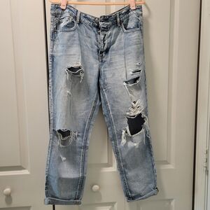 American Eagle Outfitters Tomgirl Light Wash Denim Jeans